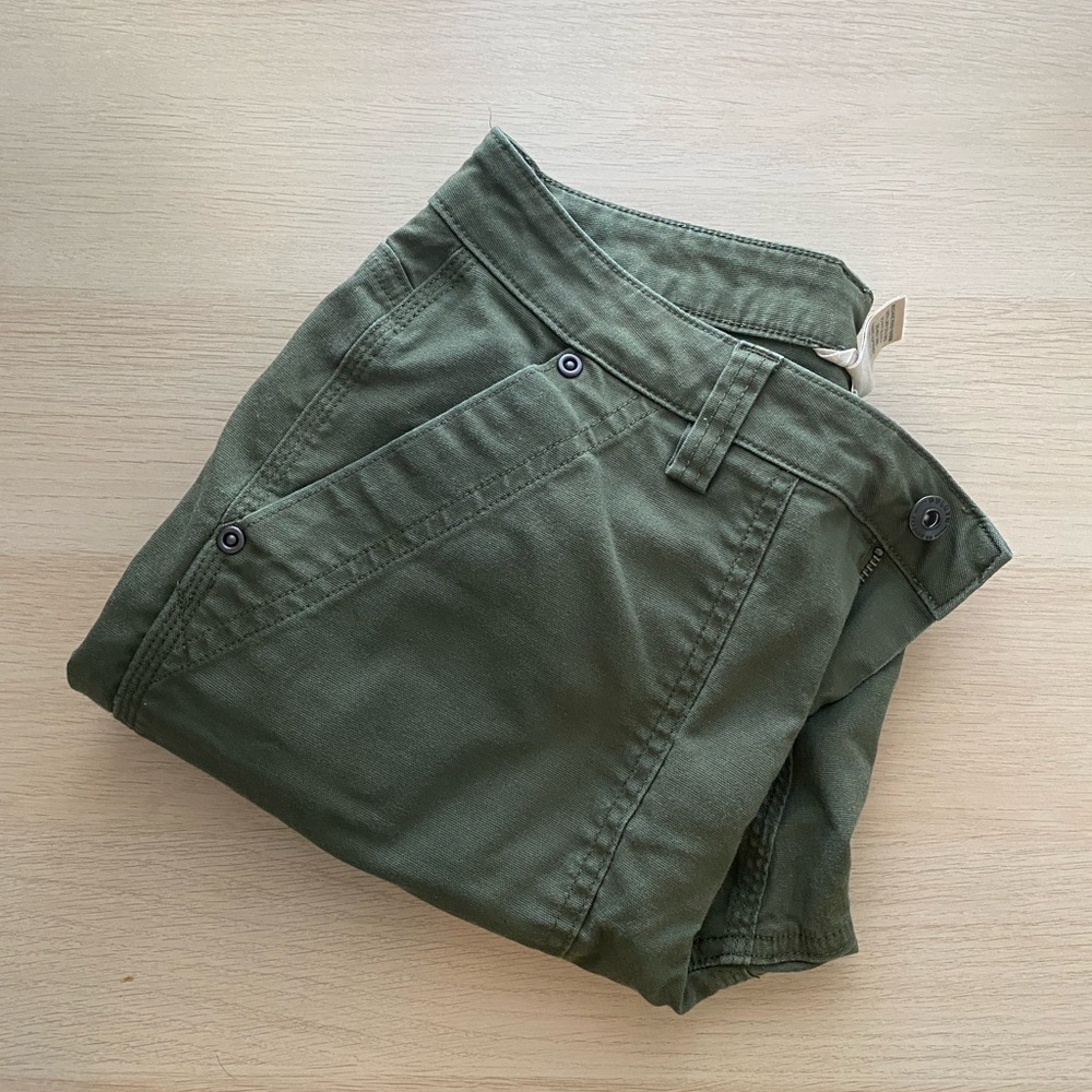 Duluth cotton blend cropped coolmax women’s pants with utility pockets size 6